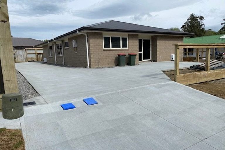 Photo of property in 6a-6b Oswald Place, Stratford, 4332