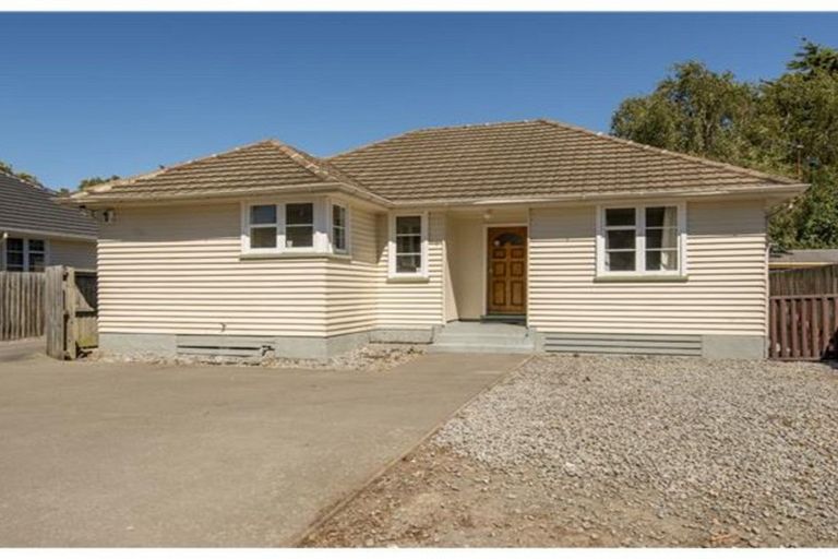 Photo of property in 34 Roche Avenue, Upper Riccarton, Christchurch, 8041