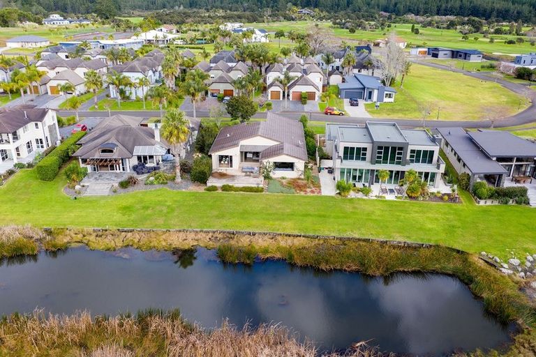 Photo of property in 28 Saint Andrews Drive, Pauanui, Hikuai, 3579