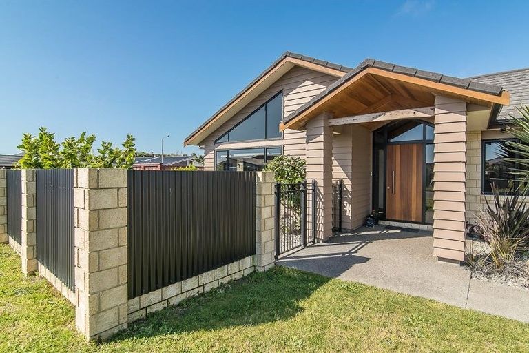 Photo of property in 65 Kotuku Drive, Paraparaumu Beach, Paraparaumu, 5032
