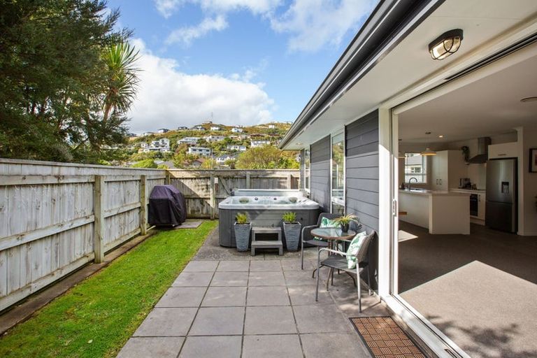 Photo of property in 1 Banks Boulevard, Whitby, Porirua, 5024