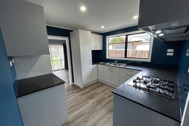 Photo of property in 13 Farwood Drive, Henderson, Auckland, 0612