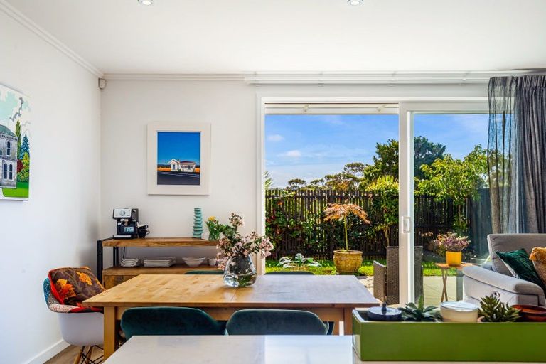 Photo of property in 32 Marine Parade, Hobsonville, Auckland, 0616