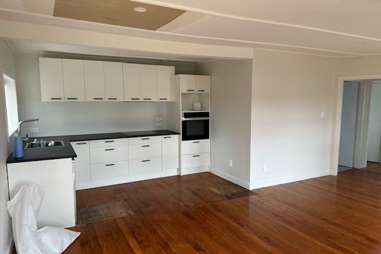 Photo of property in 156 Rathgar Road, Henderson, Auckland, 0610