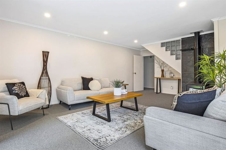 Photo of property in 9 Pentonville Close, Westmorland, Christchurch, 8025