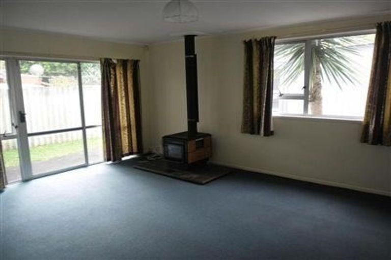 Photo of property in 2/141 Hillside Road, Papatoetoe, Auckland, 2025