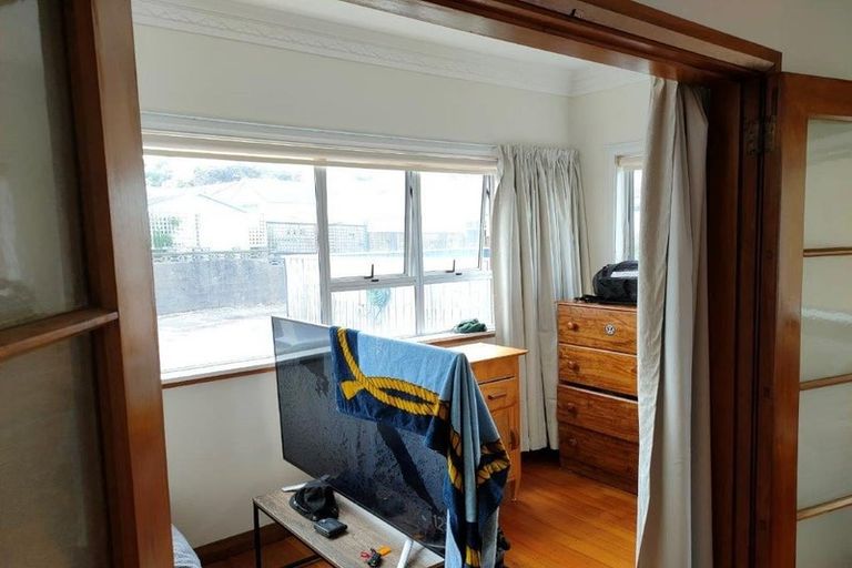 Photo of property in 94 Tiber Street, Island Bay, Wellington, 6023