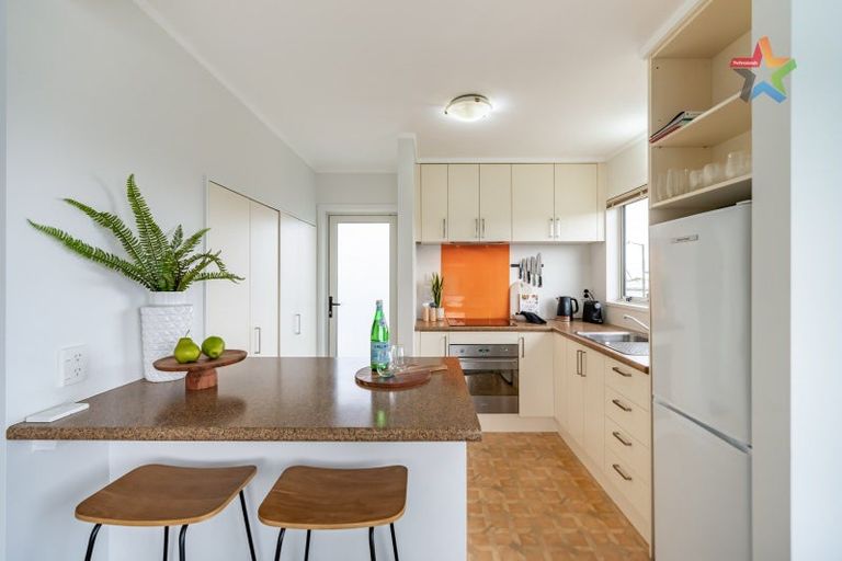 Photo of property in 49 Cypress Drive, Maungaraki, Lower Hutt, 5010