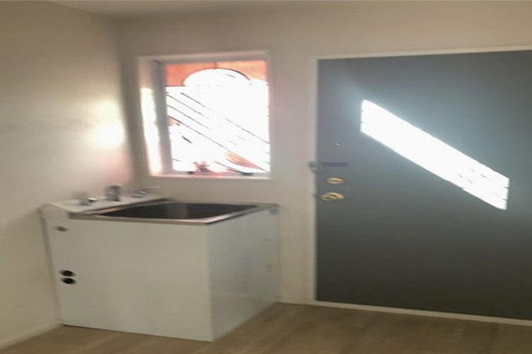 Photo of property in 64 Mackworth Street, Woolston, Christchurch, 8062