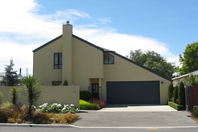 Photo of property in 254 Geraldine Street, Edgeware, Christchurch, 8013