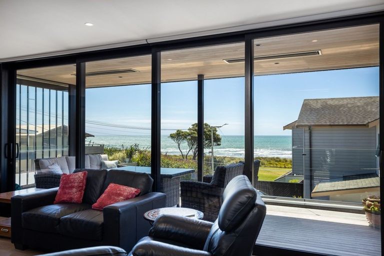 Photo of property in 5 Seaton Street, Strandon, New Plymouth, 4312