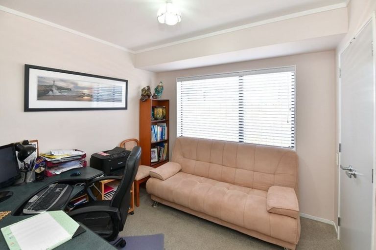Photo of property in 59 Maygrove Drive, Orewa, 0931
