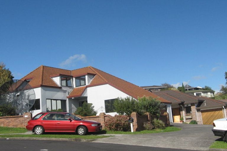 Photo of property in 1/15 Eske Place, Highland Park, Auckland, 2010