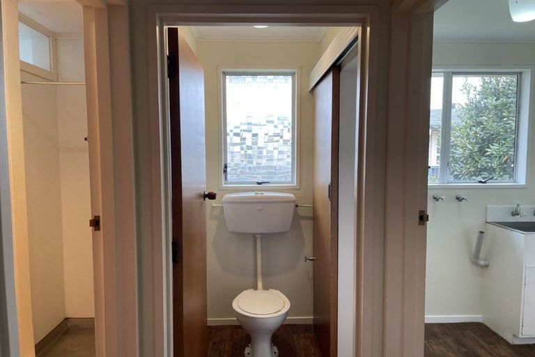 Photo of property in 38 Somerset Crescent, Highbury, Palmerston North, 4412