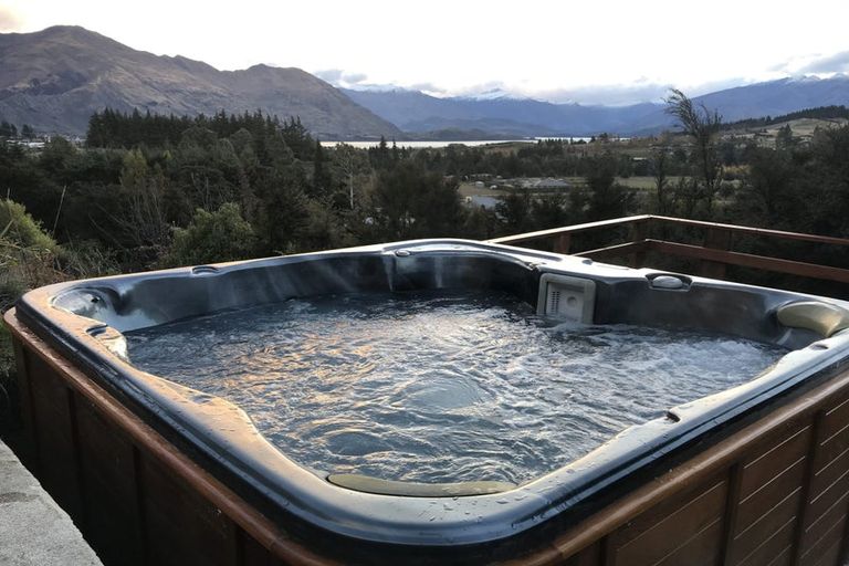 Photo of property in 559 Aubrey Road, Wanaka, 9305
