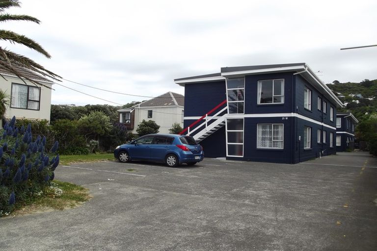 Photo of property in 218u8 Onepu Road, Lyall Bay, Wellington, 6022
