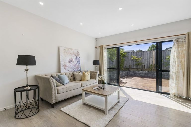 Photo of property in 5a Hemsway Place, Sunnyhills, Auckland, 2010