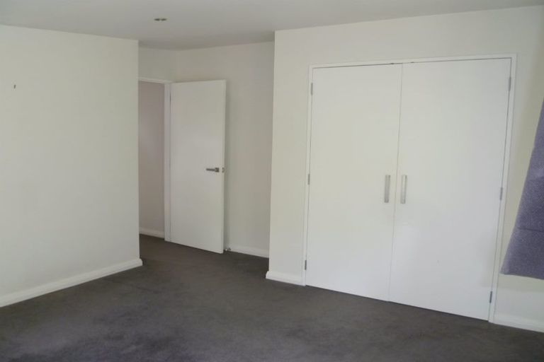 Photo of property in 23 Kopiko Way, Brooklyn, Wellington, 6021