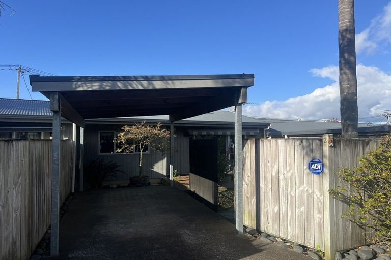 Photo of property in 2/48a Taharoto Road, Takapuna, Auckland, 0622