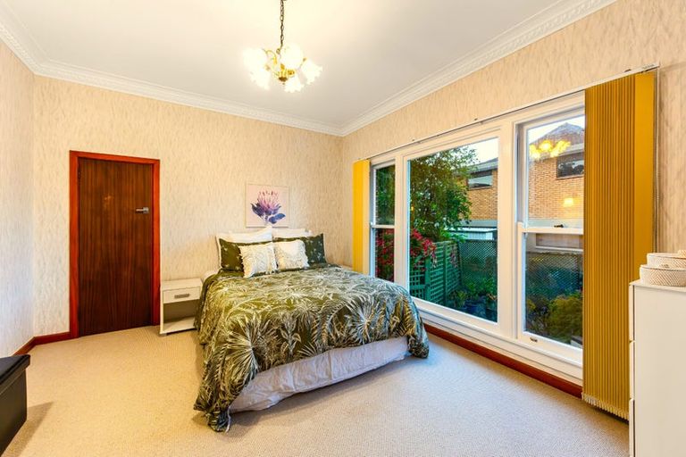 Photo of property in 148a Cliff View Drive, Green Bay, Auckland, 0604