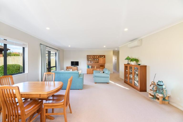 Photo of property in 31 Espalier Drive, Henderson, Auckland, 0612