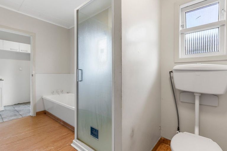 Photo of property in 31 Clevedon Road, Papakura, 2110