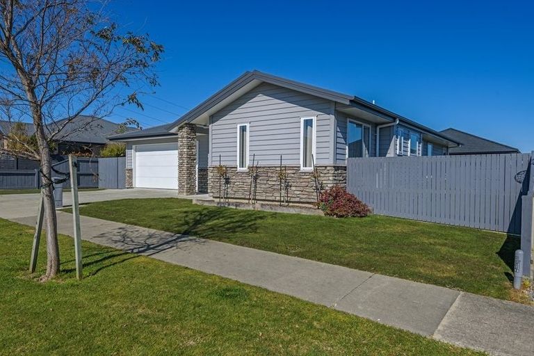 Photo of property in 22 Varsity Heights, Fitzherbert, Palmerston North, 4410