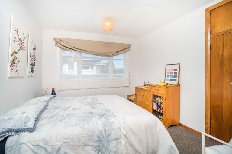 Photo of property in 32 Aberdeen Avenue, Takaro, Palmerston North, 4412