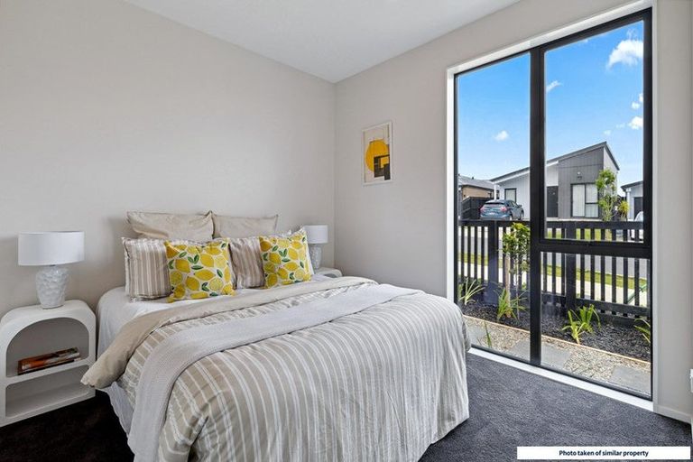 Photo of property in 43 Puhikawa Street, Massey, 0614