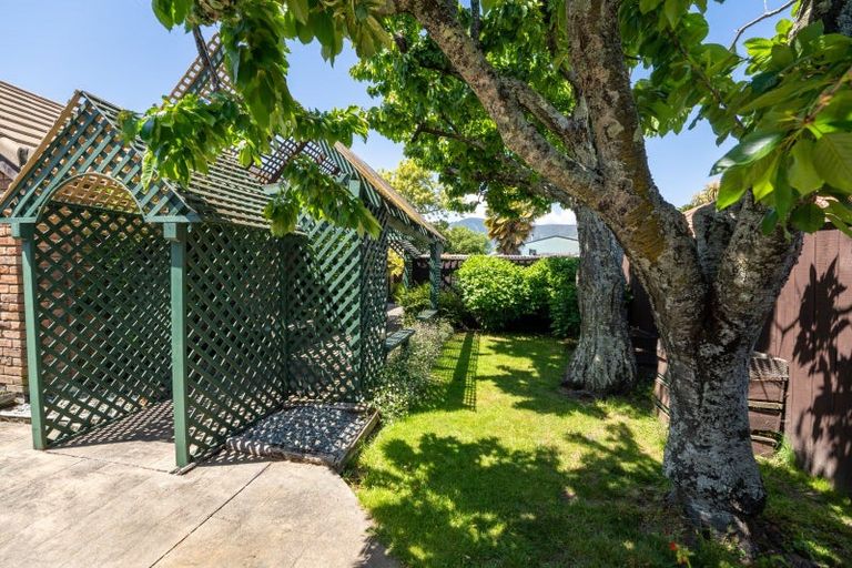 Photo of property in 12 Honey-tye Way, Stoke, Nelson, 7011