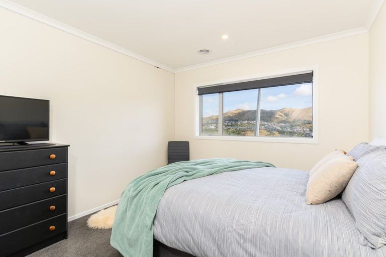 Photo of property in 17 Prestwich Rise, Churton Park, Wellington, 6037