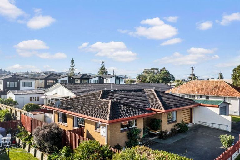 Photo of property in 65 Florence Avenue, Orewa, 0931