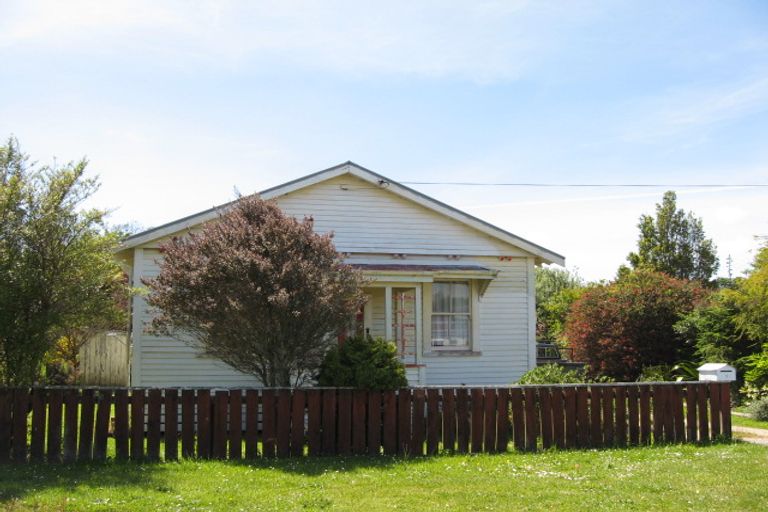 Photo of property in 1 Menzies Street, Westport, 7825