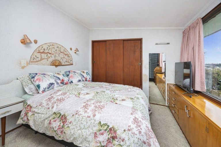 Photo of property in 115 Matipo Road, Mairangi Bay, Auckland, 0630