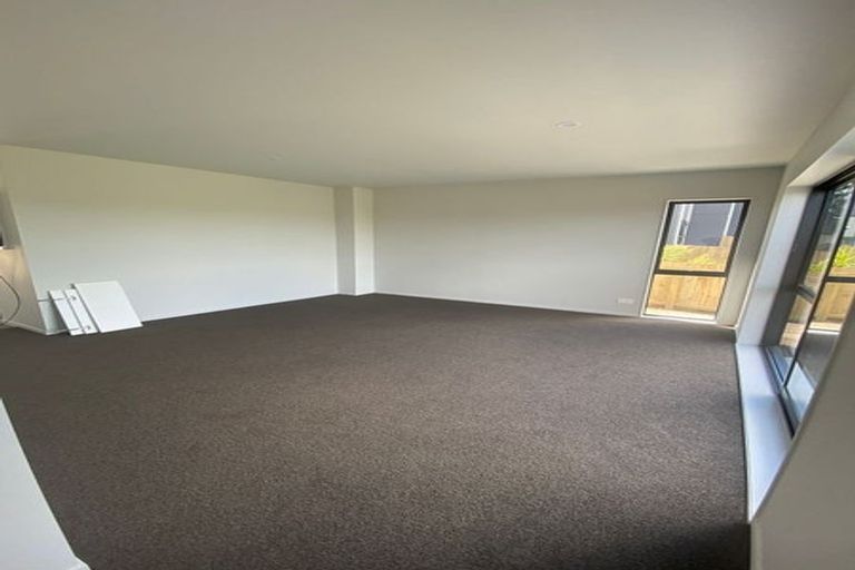 Photo of property in 30 Matawhanga Drive, Wattle Downs, Auckland, 2103