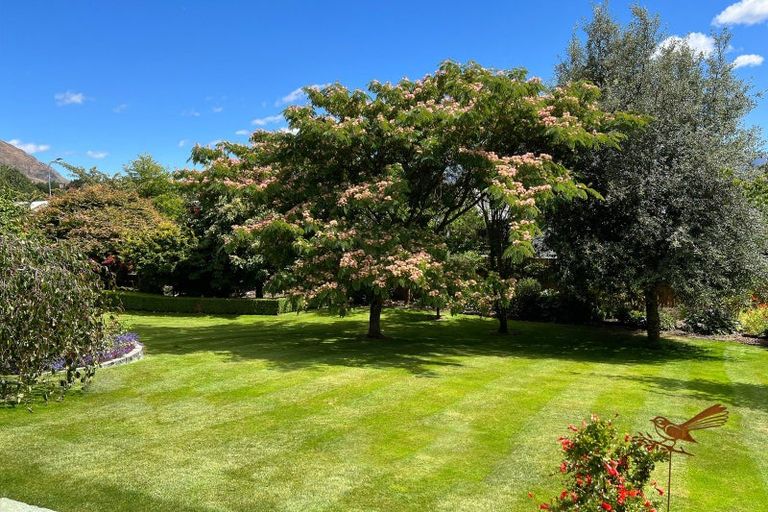 Photo of property in 29 Kelliher Drive, Wanaka, 9305
