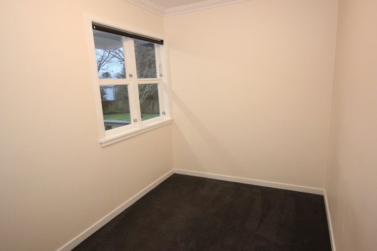 Photo of property in 3 Pukatea Street, Inglewood, 4330