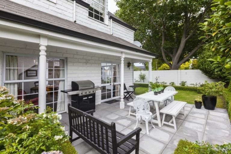 Photo of property in 244 Memorial Avenue, Burnside, Christchurch, 8053