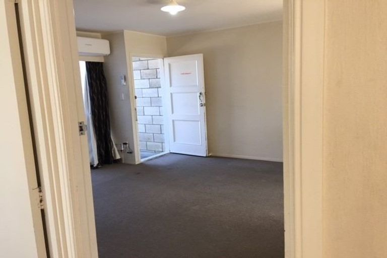 Photo of property in 28 Landscape Road, Papatoetoe, Auckland, 2025