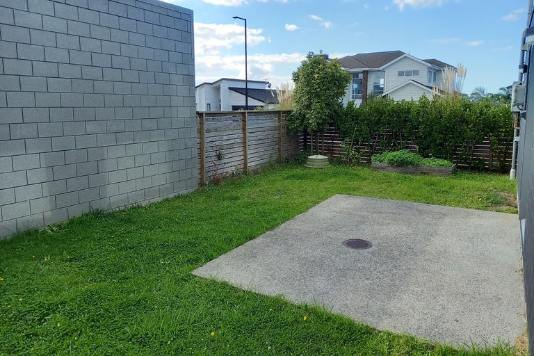 Photo of property in 215 Wainui Road, Silverdale, 0932