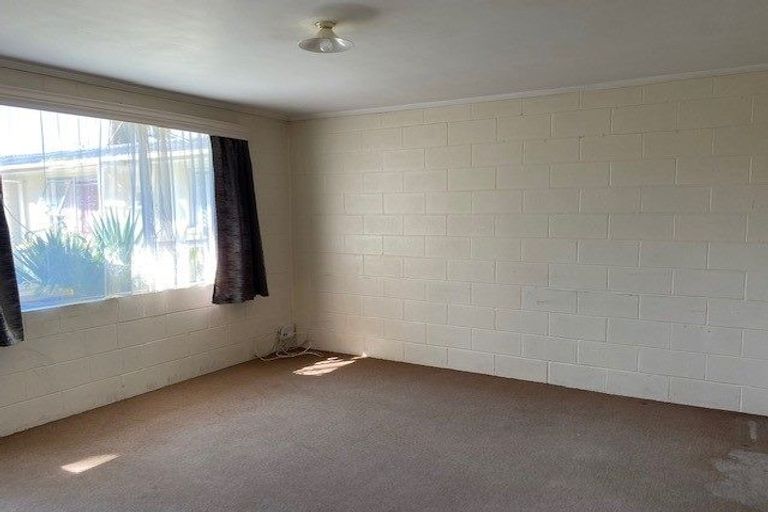 Photo of property in 2/9 June Place, Hamilton East, Hamilton, 3216