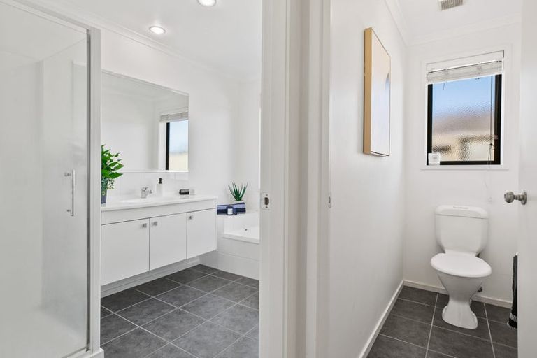 Photo of property in 114 Wentworth Drive, Rototuna North, Hamilton, 3210