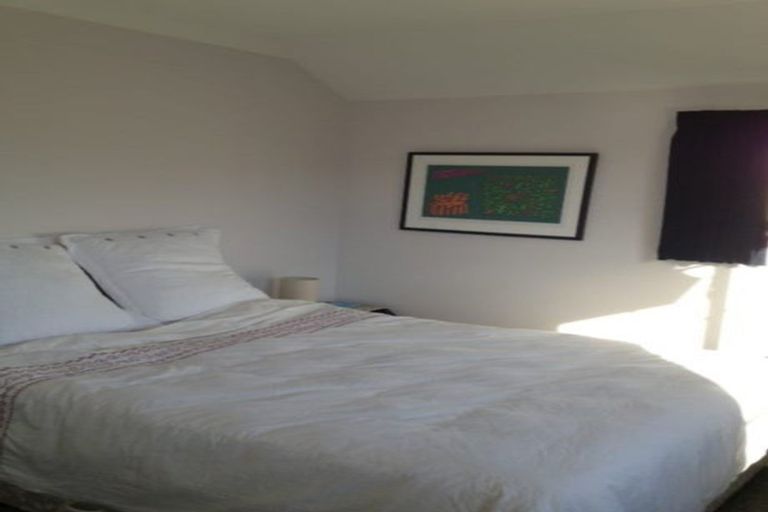 Photo of property in 77a Woodhouse Avenue, Karori, Wellington, 6012