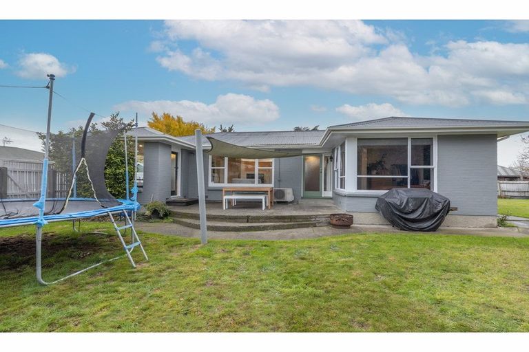 Photo of property in 16b Opal Place, Casebrook, Christchurch, 8051
