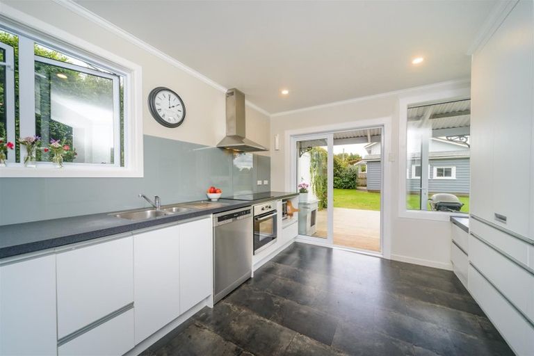 Photo of property in 30 Signal Street, Marton, 4710