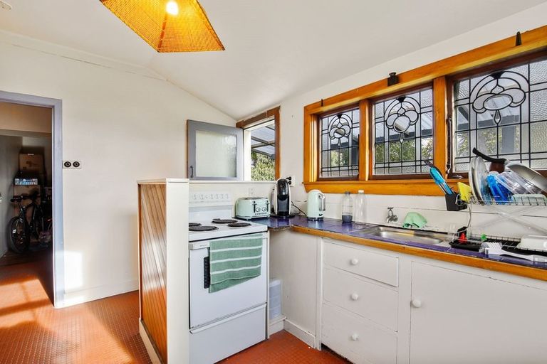 Photo of property in 141 Geraldine Street, Edgeware, Christchurch, 8013