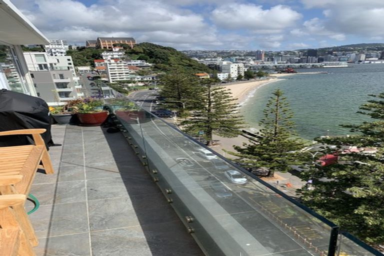 Photo of property in Oriana Apartments, 248 Oriental Parade, Oriental Bay, Wellington, 6011