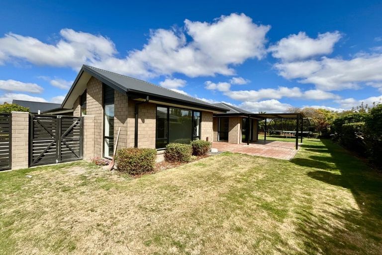 Photo of property in 54 Grayshott Avenue, Casebrook, Christchurch, 8051