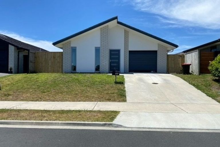 Photo of property in 48 Tamapahore Boulevard, Papamoa Beach, Papamoa, 3118