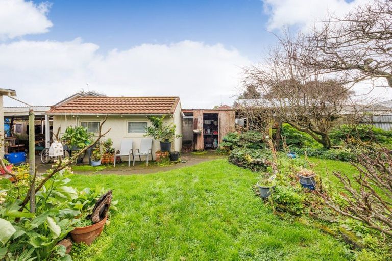 Photo of property in 85 Shamrock Street, Takaro, Palmerston North, 4412